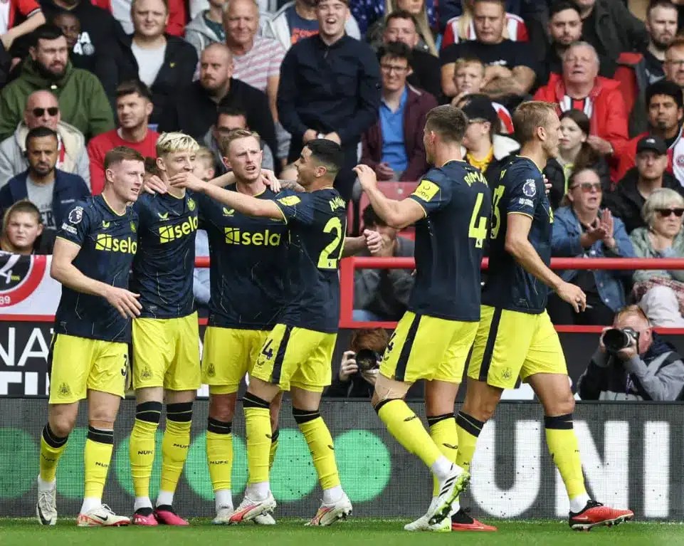 Boardroom Backing: Why Heckingbottom Keeps His Job
